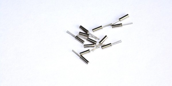 RC振蕩器與晶振有什么不同？各有什么優(yōu)缺點(diǎn)？